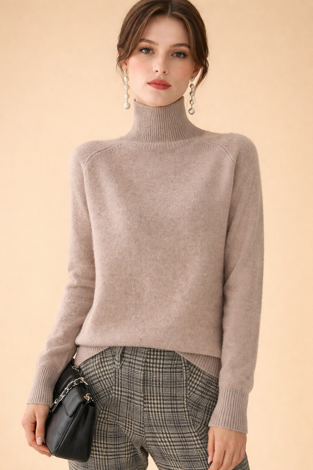 Karolina | Smooth turtleneck sweater in a classic cut